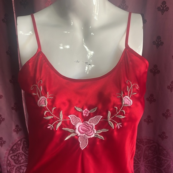 3/$20 Red Floral Embroidery Satin Slip Midi Dress Size Medium - Picture 3 of 7